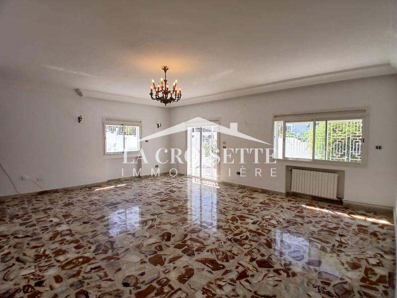 Rez-de-chaussée de villa S+3 à La Marsa